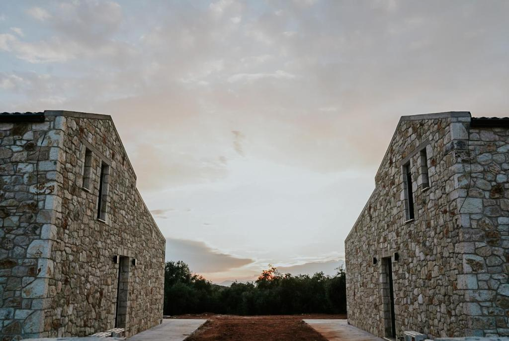 Elaionas estate perdika